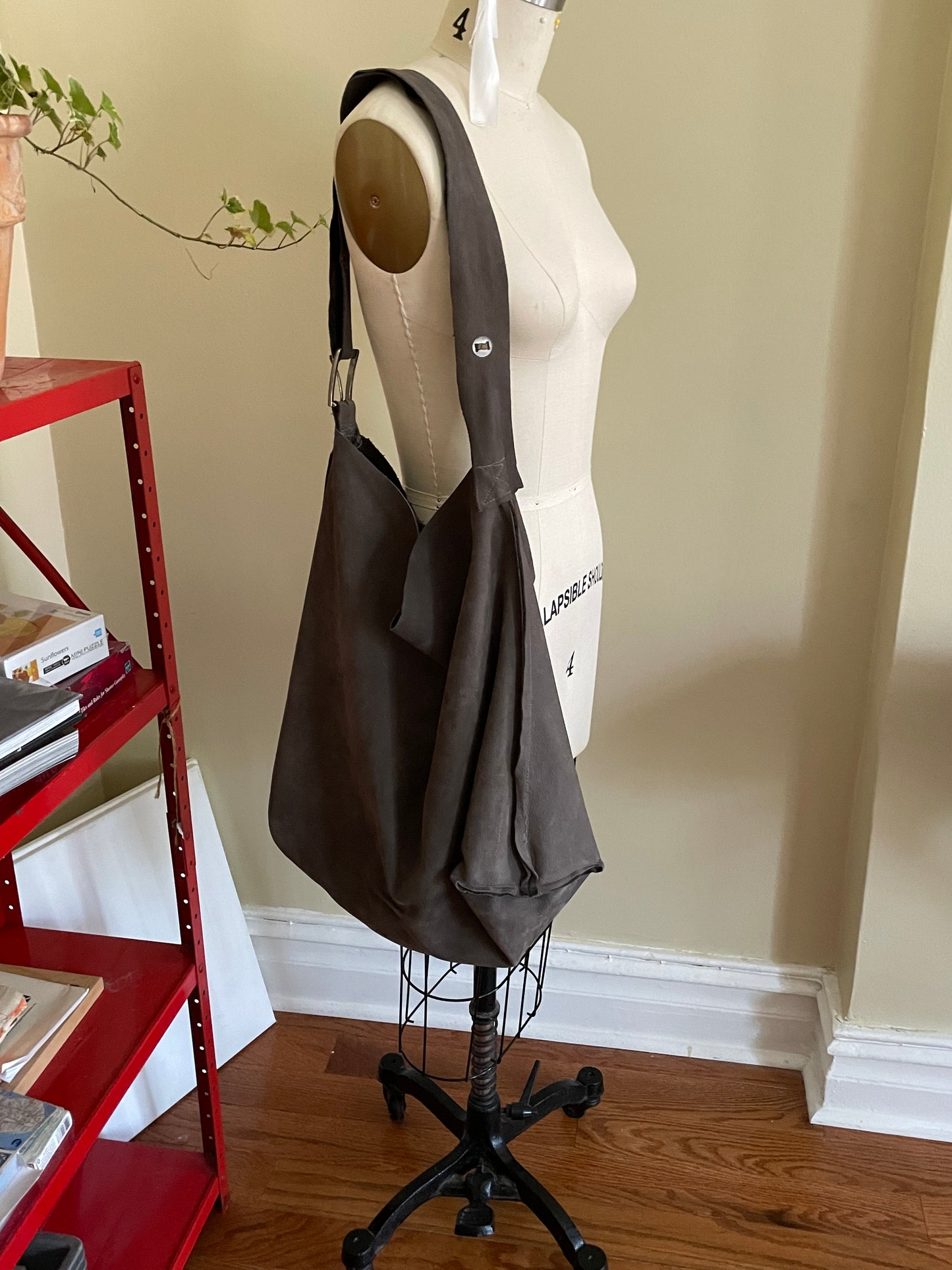 Leather tote