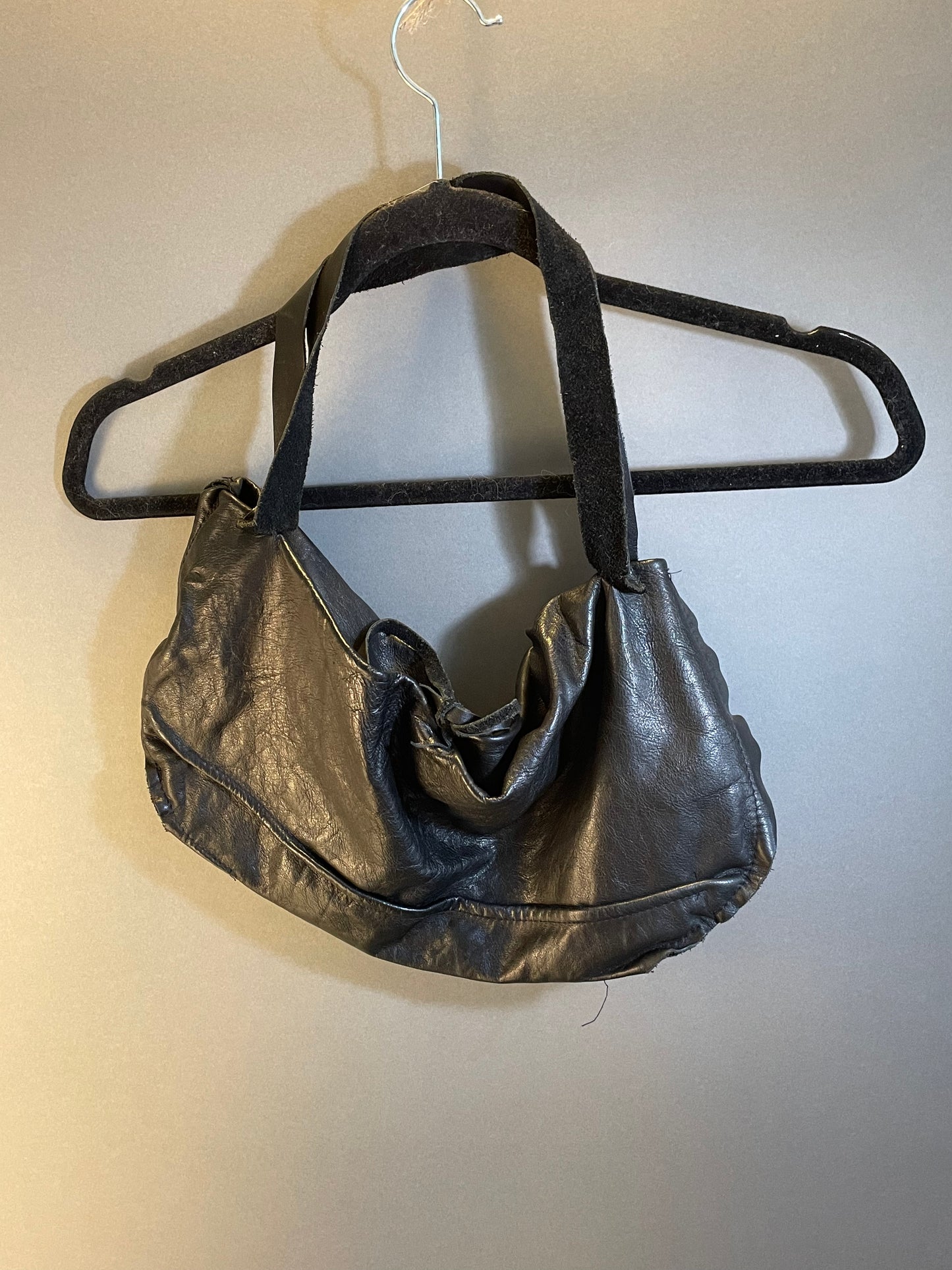 Leather shoulder bag