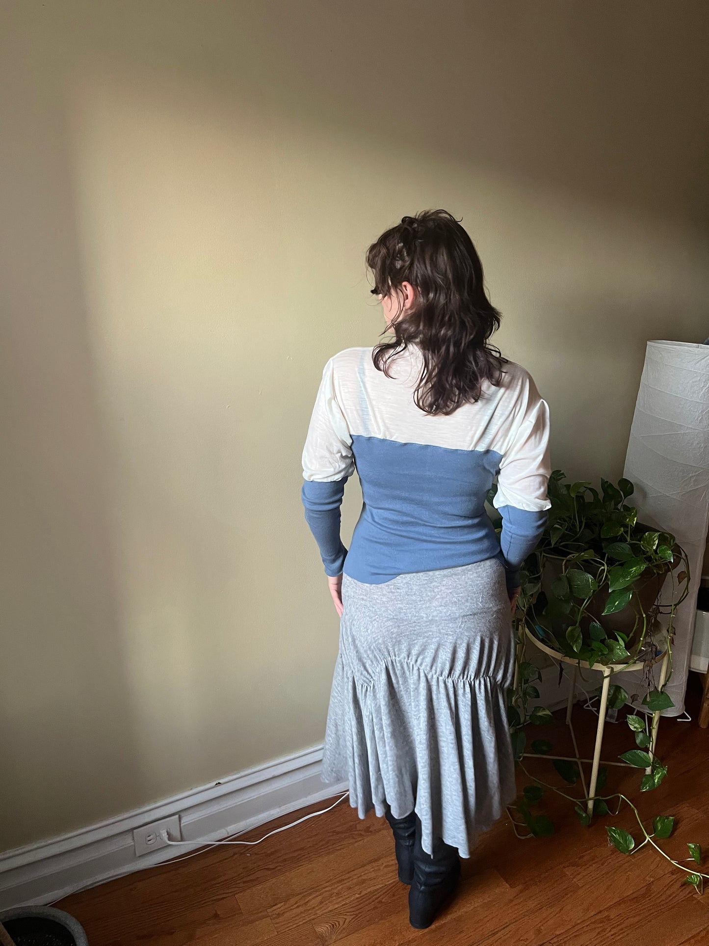 Wool jersey puff top with silver clasps