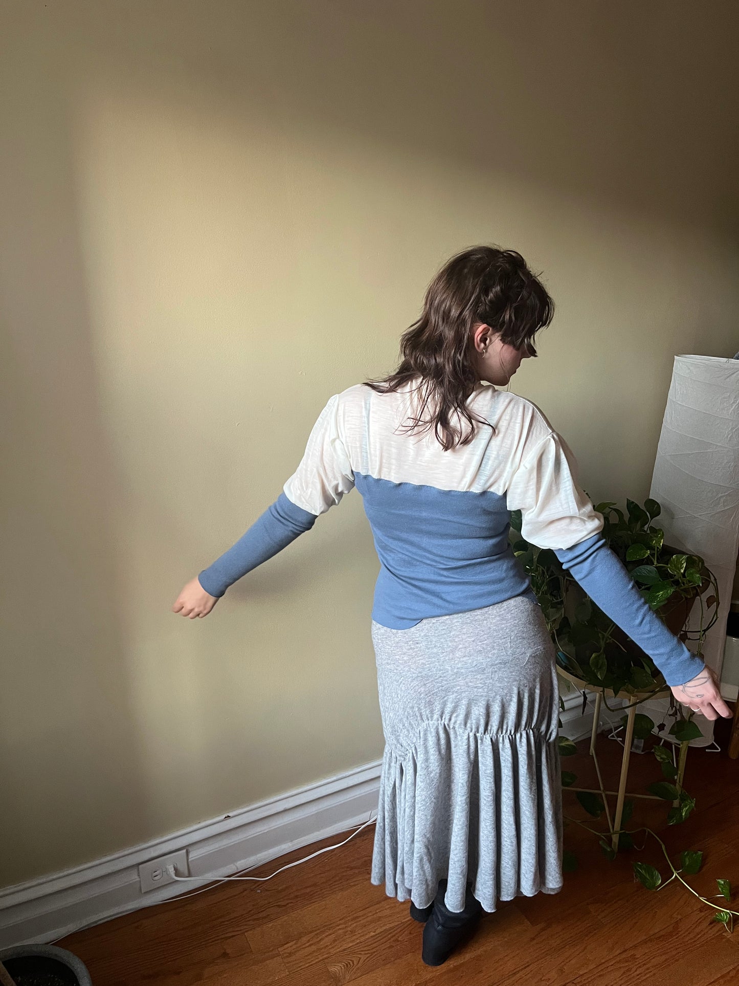 Wool jersey puff top with silver clasps