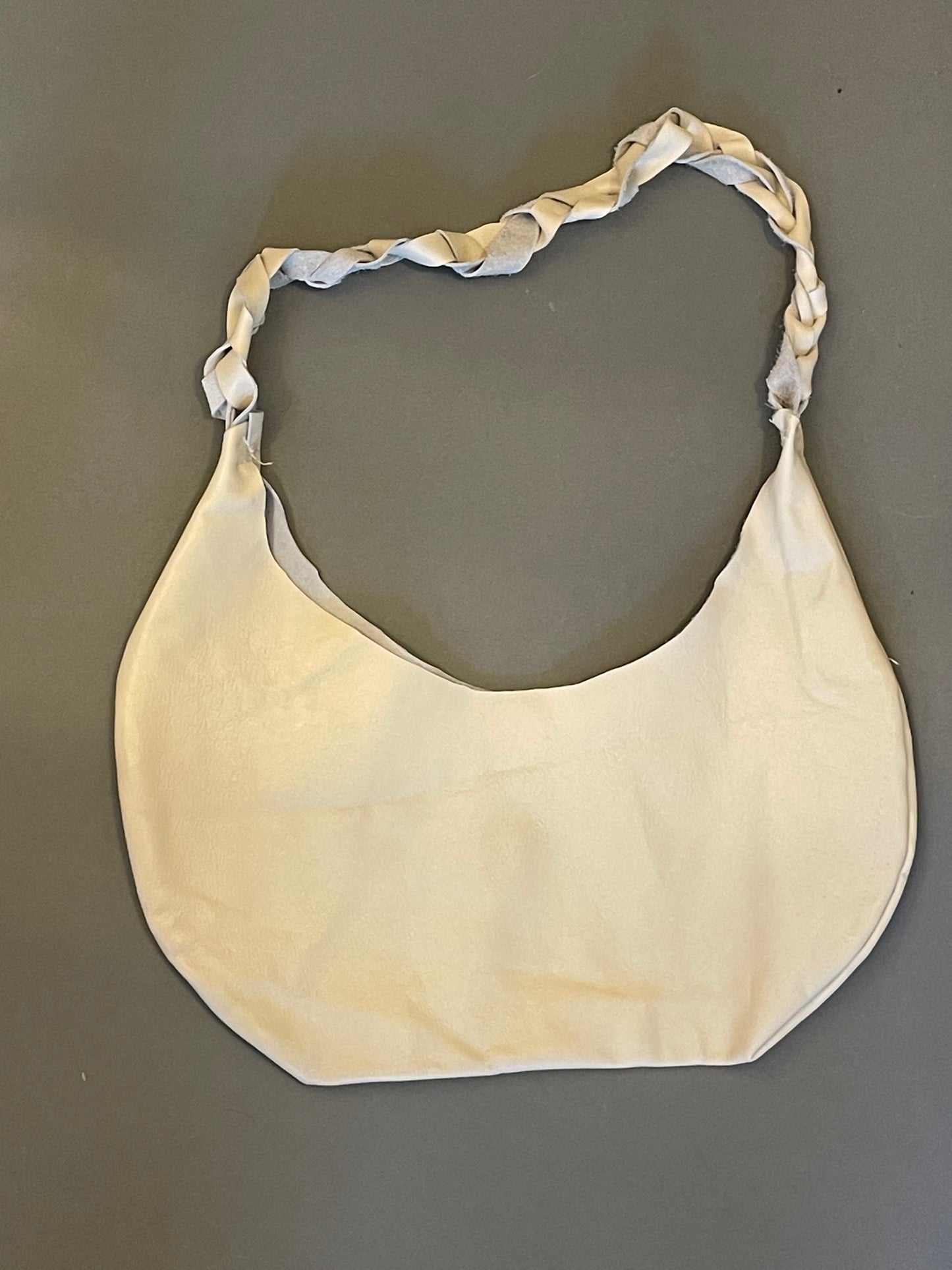 Leather shoulder bag